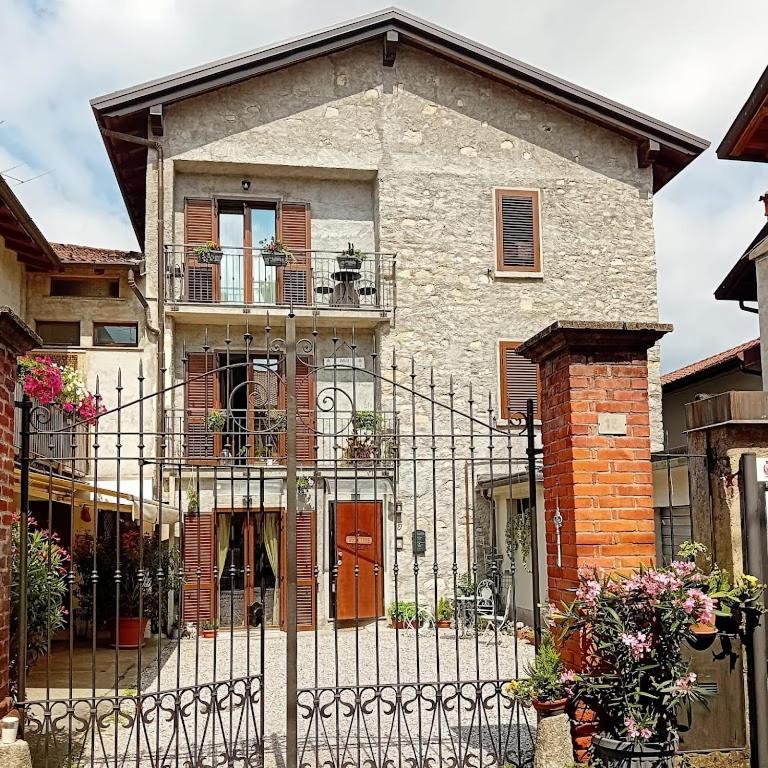 B&B Cristalli Di Luce Albavilla Екстер'єр фото